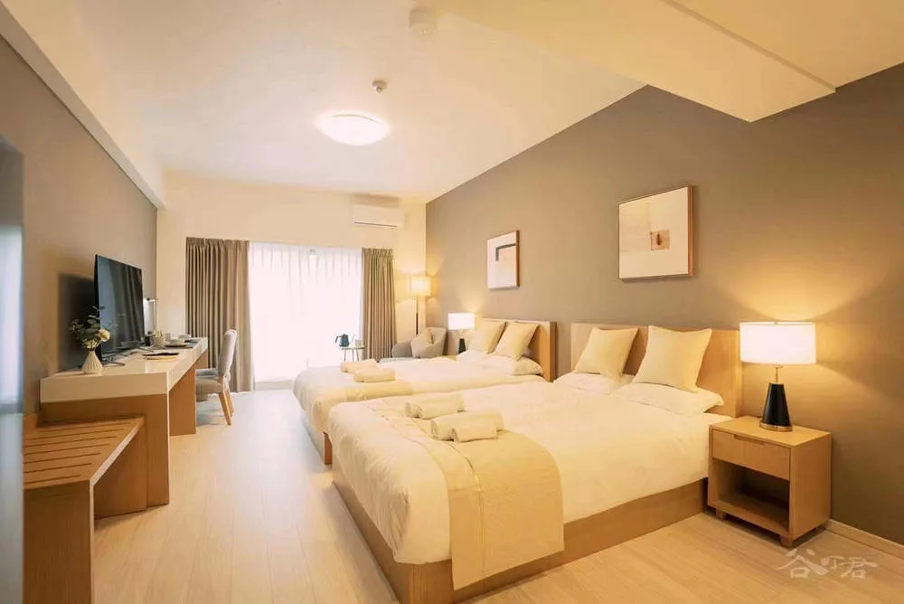 Why Wood Veneer Finish Furniture Are Popular Used for Hotels-